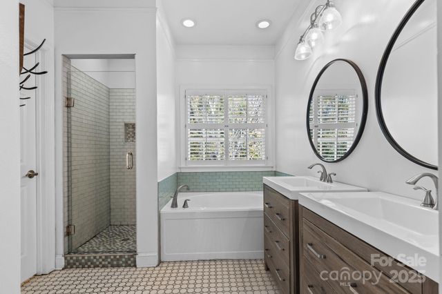 7601 Sharpthorne Place, Charlotte, NC 28270