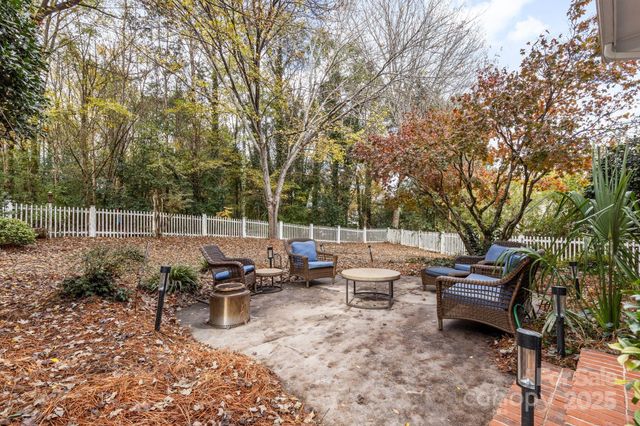 7601 Sharpthorne Place, Charlotte, NC 28270