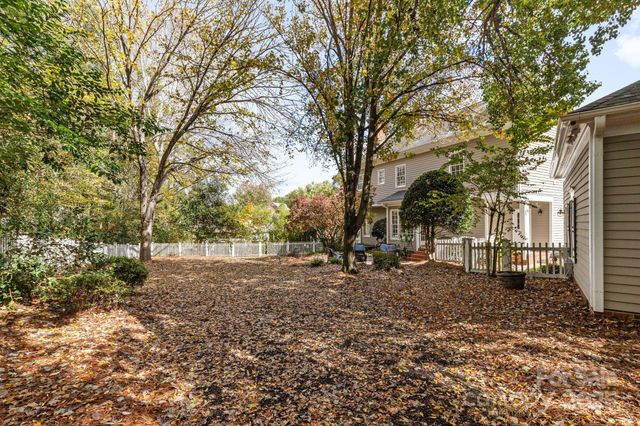 7601 Sharpthorne Place, Charlotte, NC 28270