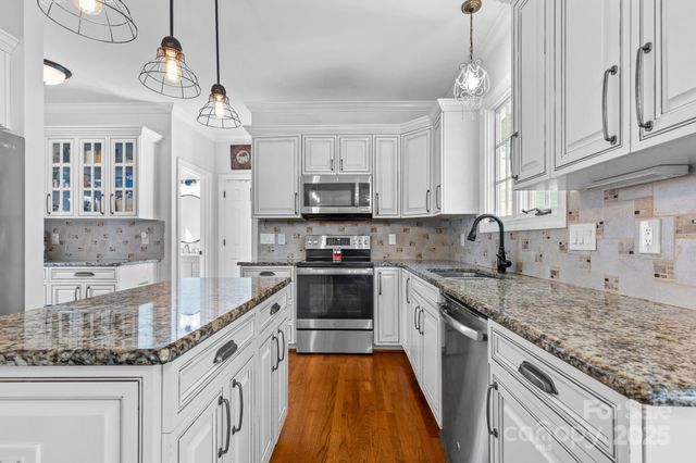 7601 Sharpthorne Place, Charlotte, NC 28270