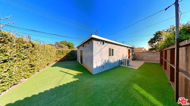 6440 Yarmouth Avenue, Reseda, CA 91335