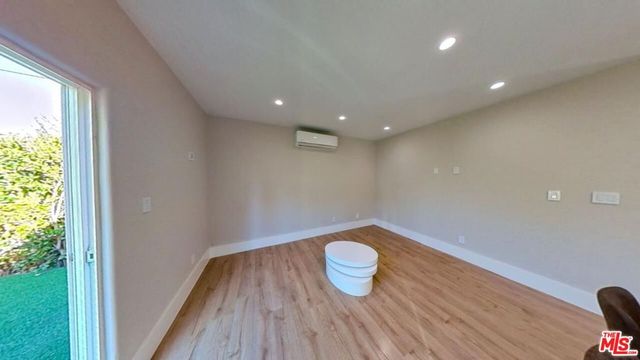 6440 Yarmouth Avenue, Reseda, CA 91335