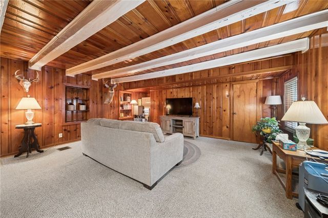 2651 Radebaugh Rd, Hempfield Twp, PA 15644