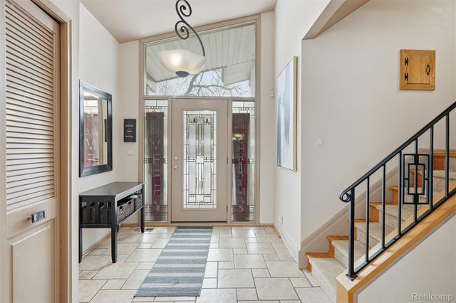 5586 Wild Ridge Lane, West Bloomfield Charter Township, MI 48322