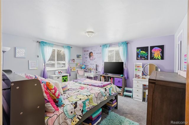 5586 Wild Ridge Lane, West Bloomfield Charter Township, MI 48322