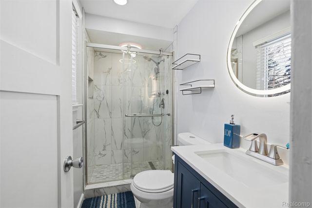 5586 Wild Ridge Lane, West Bloomfield Charter Township, MI 48322