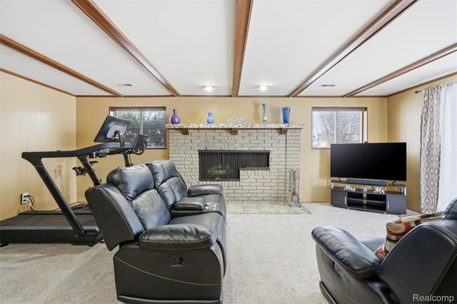 5586 Wild Ridge Lane, West Bloomfield Charter Township, MI 48322