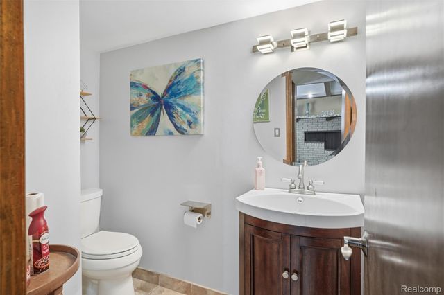 5586 Wild Ridge Lane, West Bloomfield Charter Township, MI 48322