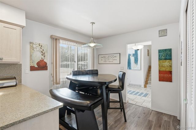 5586 Wild Ridge Lane, West Bloomfield Charter Township, MI 48322