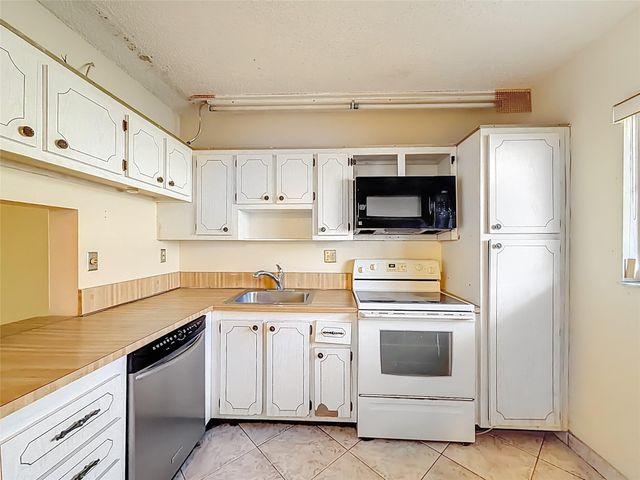 5935 Del Lago Circle 108, Sunrise, FL 33313