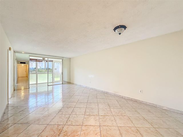 5935 Del Lago Circle 108, Sunrise, FL 33313