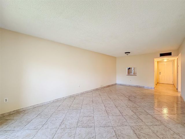 5935 Del Lago Circle 108, Sunrise, FL 33313