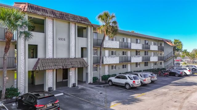 5935 Del Lago Circle 108, Sunrise, FL 33313