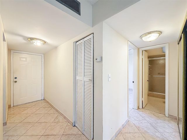 5935 Del Lago Circle 108, Sunrise, FL 33313