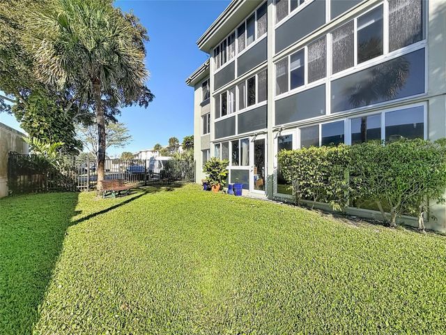 5935 Del Lago Circle 108, Sunrise, FL 33313