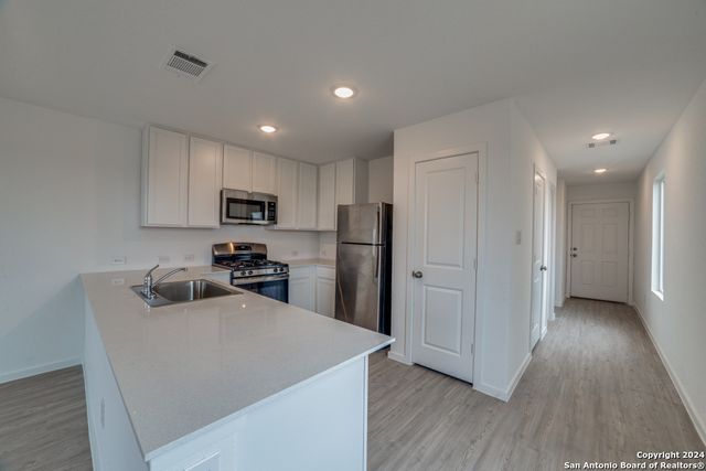 3704 Millbrook Way, San Antonio, TX 78245