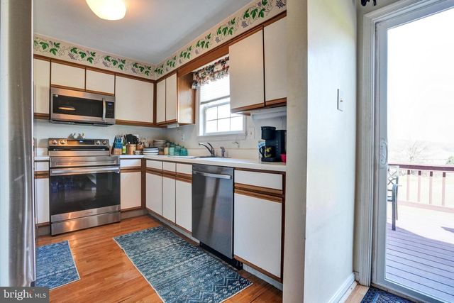 315 JENVILLE CT, Coatesville, PA 19320