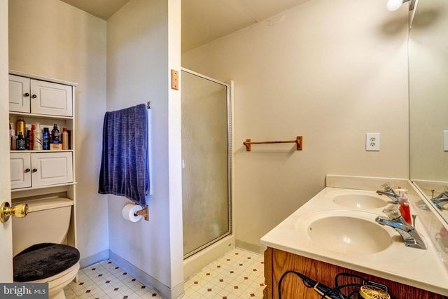 315 JENVILLE CT, Coatesville, PA 19320