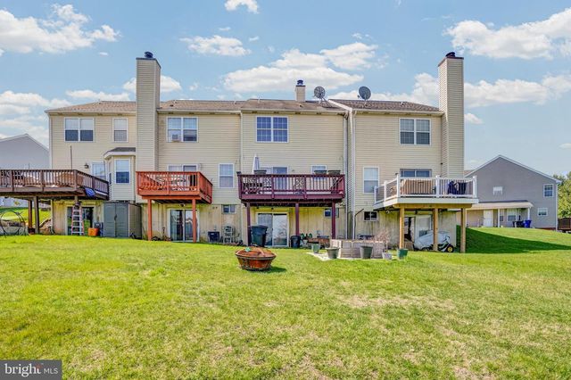 315 JENVILLE CT, Coatesville, PA 19320