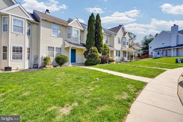 315 JENVILLE CT, Coatesville, PA 19320