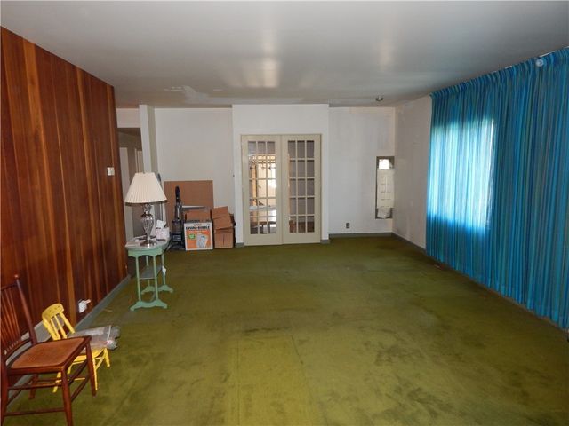 221 Sunset Dr, Wilkins Twp, PA 15235