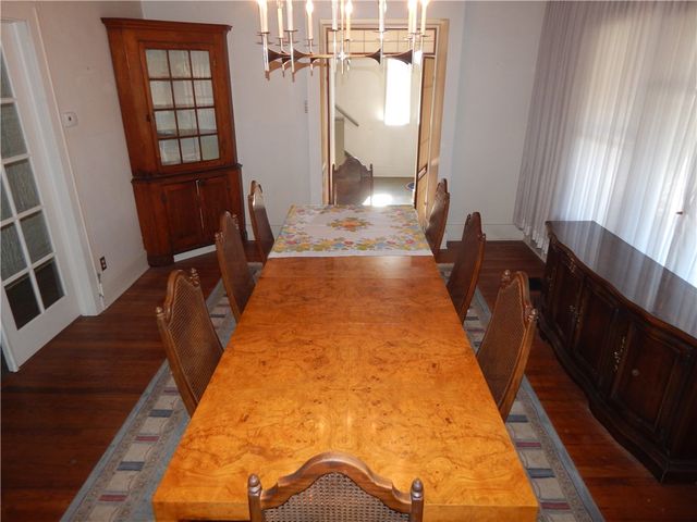 221 Sunset Dr, Wilkins Twp, PA 15235