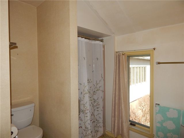 221 Sunset Dr, Wilkins Twp, PA 15235