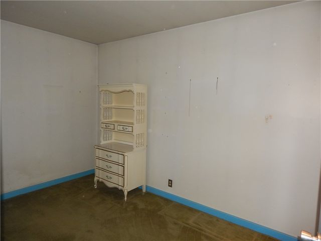 221 Sunset Dr, Wilkins Twp, PA 15235