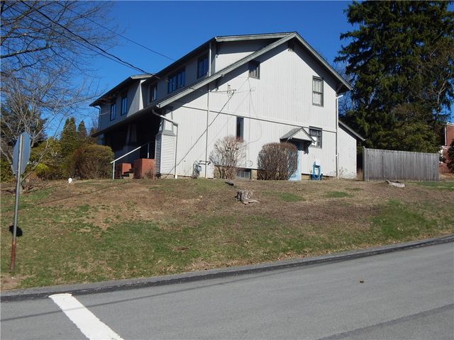 221 Sunset Dr, Wilkins Twp, PA 15235