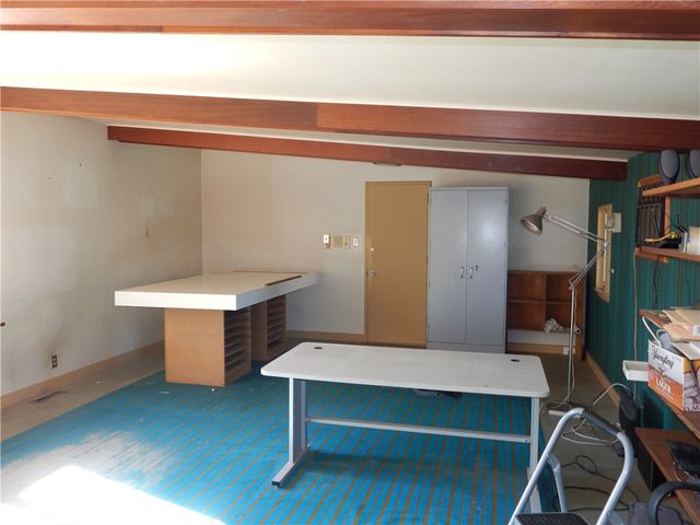 221 Sunset Dr, Wilkins Twp, PA 15235