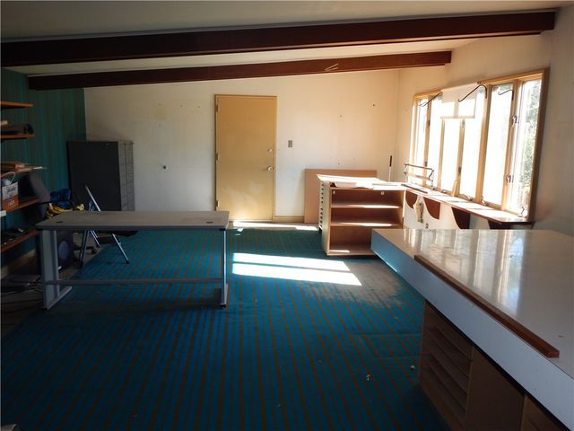 221 Sunset Dr, Wilkins Twp, PA 15235