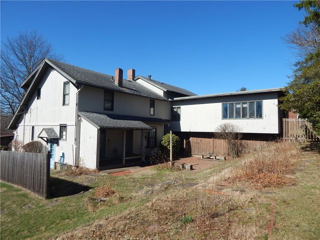 221 Sunset Dr, Wilkins Twp, PA 15235