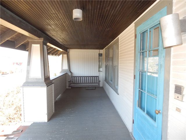 221 Sunset Dr, Wilkins Twp, PA 15235