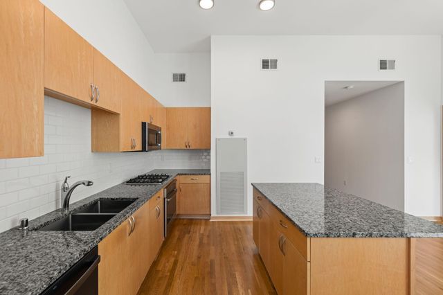 1240 S 2nd Street 119, Minneapolis, MN 55415