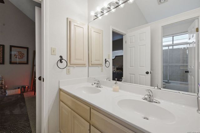 37 Rogers Wood, San Antonio, TX 78248