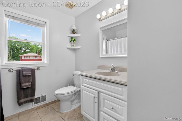 2131 N Norma Street, Westland, MI 48185