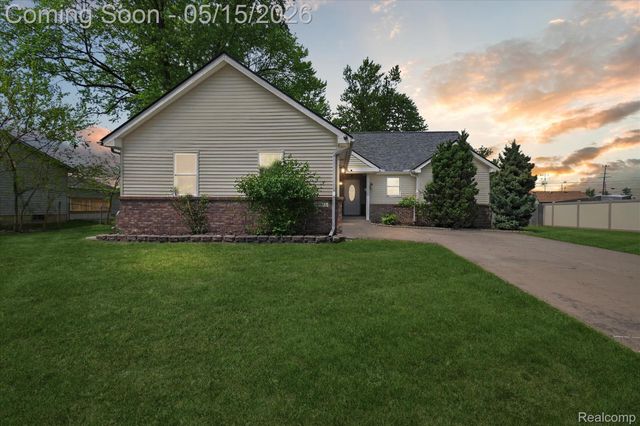 2131 N Norma Street, Westland, MI 48185