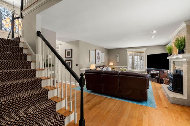 25 Hawk Drive, Bedford, NH 03110