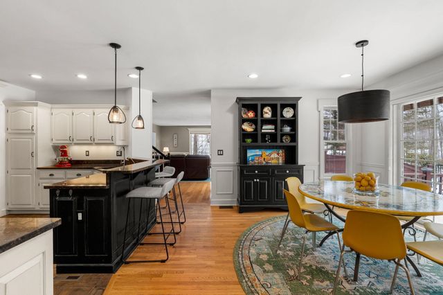 25 Hawk Drive, Bedford, NH 03110