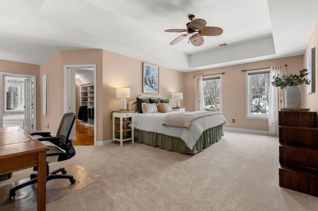 25 Hawk Drive, Bedford, NH 03110