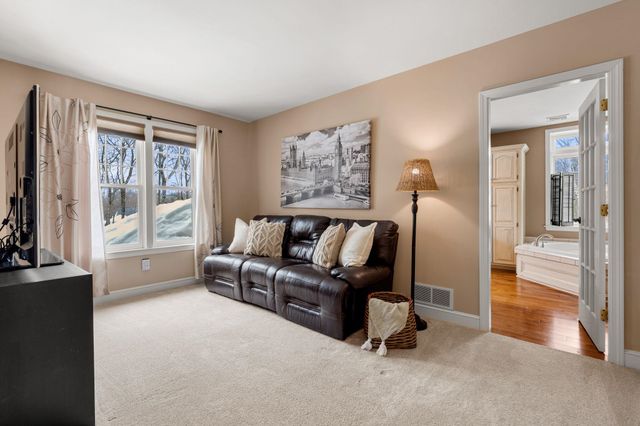 25 Hawk Drive, Bedford, NH 03110