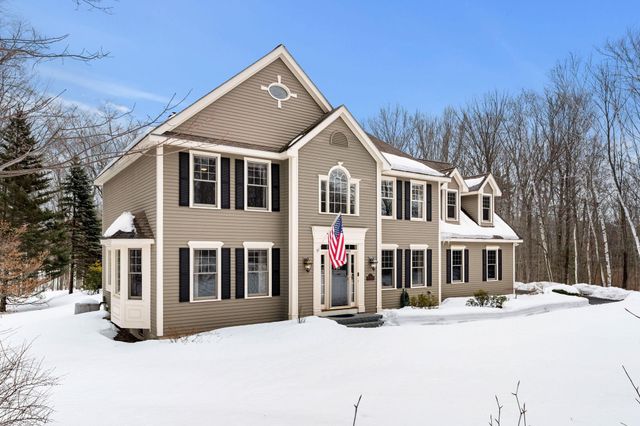 25 Hawk Drive, Bedford, NH 03110