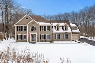 25 Hawk Drive, Bedford, NH 03110