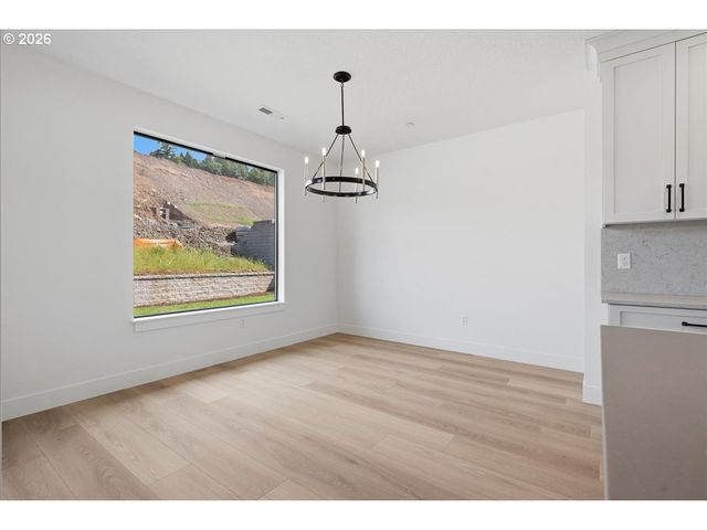 803 N V St, Washougal, WA 98671