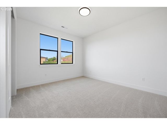 803 N V St, Washougal, WA 98671