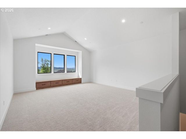 803 N V St, Washougal, WA 98671