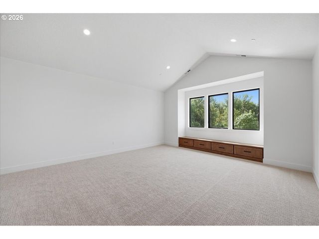 803 N V St, Washougal, WA 98671