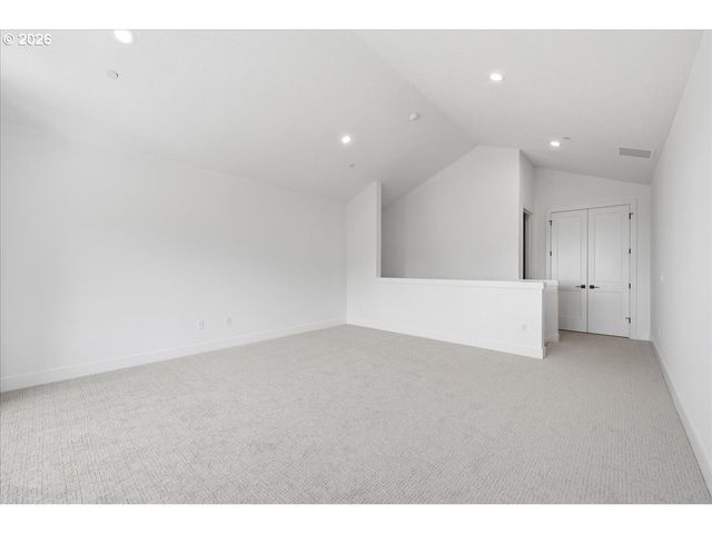 803 N V St, Washougal, WA 98671