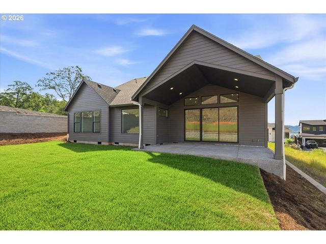 803 N V St, Washougal, WA 98671