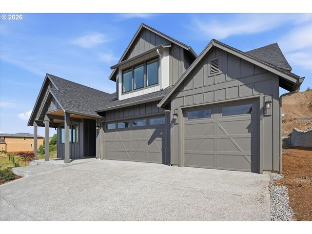803 N V St, Washougal, WA 98671